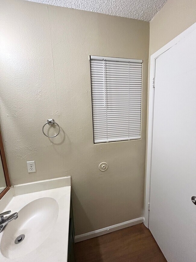 Photo - 12803 Chromite St Unit B