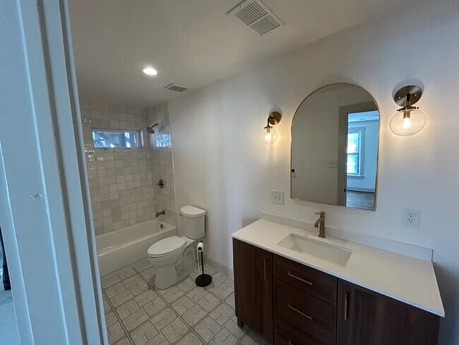 Photo - 524 Holmes St