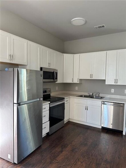 Photo - 3033 Pauger St