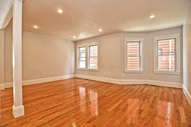 Photo - 12 Emerald St Unit 1