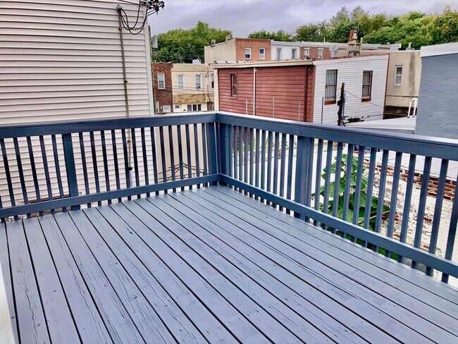 Photo - 2635 E Lehigh Ave Unidad #2