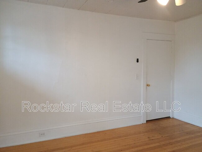 Photo - 1524 W Gardner Ave Unit 3
