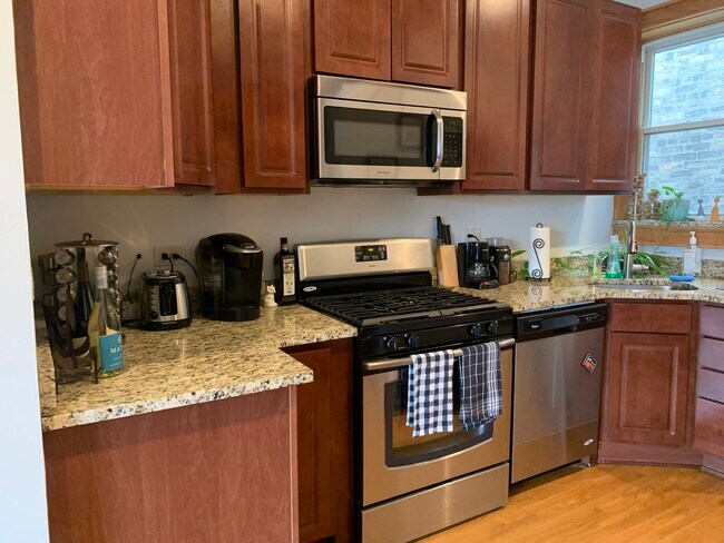 Photo - 2051 W Ohio St Unit 2