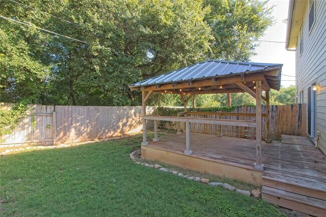 Photo - 2903 Whisper Oaks Ln