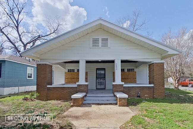 Building Photo - 2800 Ave H