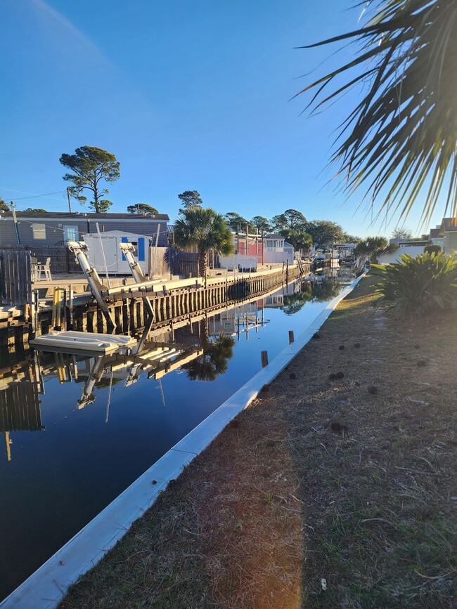 Photo - Harbour Towne