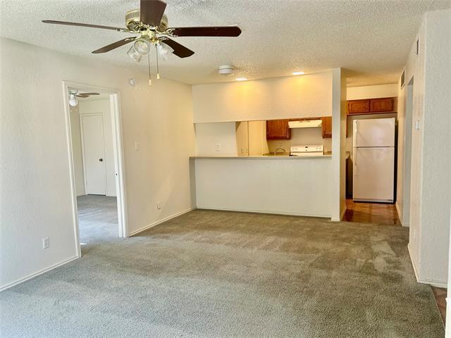 Photo - 411 Crestline Dr
