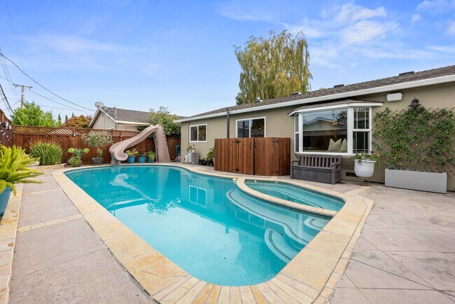 Photo - 841 W Latimer Ave