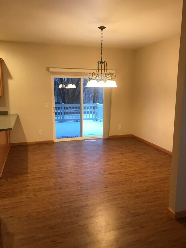 Photo - 2100 River Point Ct Unit 2098 River Point Ct