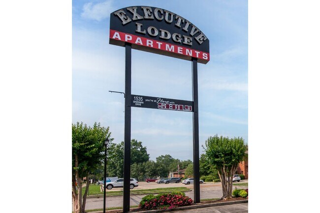 Executive Lodge