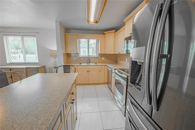 Photo - 2419 Washington St