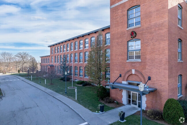 Photo - High Rocks Condominiums