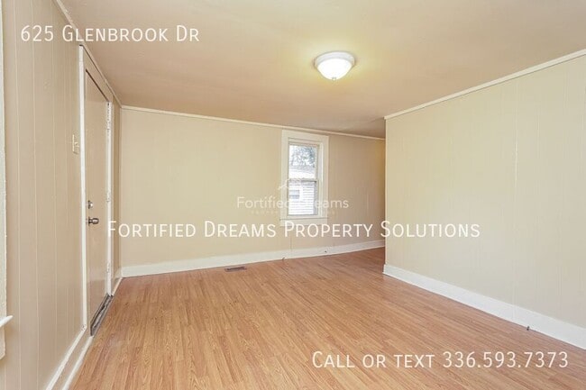 625 Glenbrook Dr