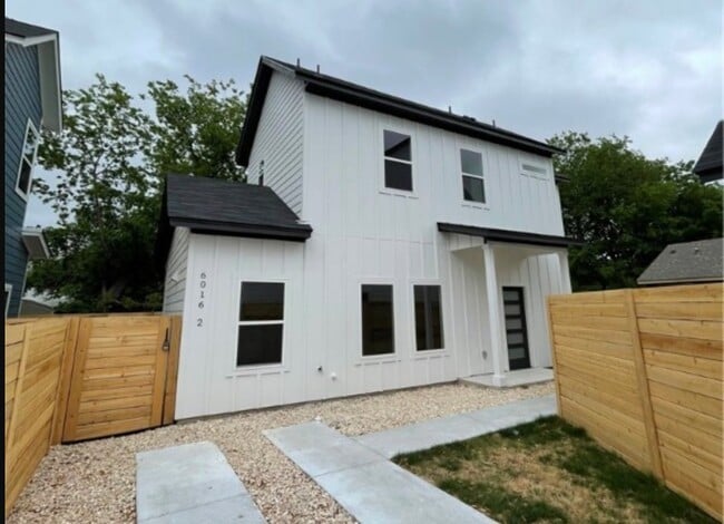 Building Photo - 6016 Fairway St