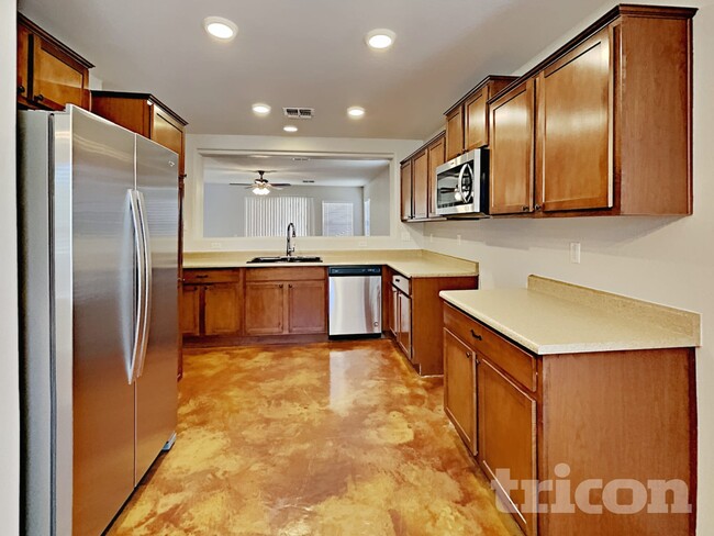 Photo - 43683 W Arizona Ave