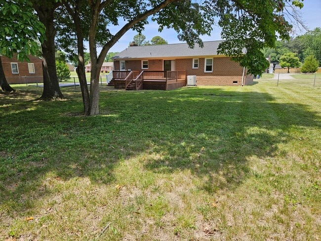 Photo - 3 Bedroom 2 Bath Brick Rancher in Mechanicsville!