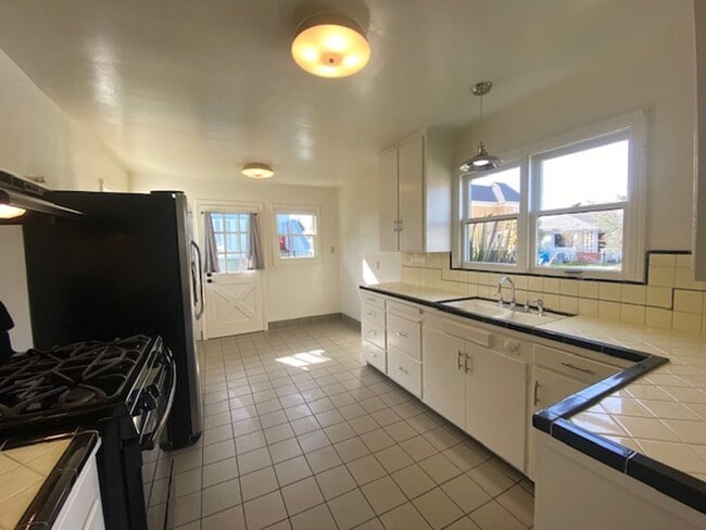 Photo - 804 O St Unit 804 O ST