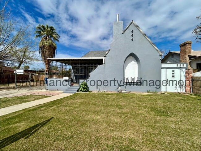 Charming 3 Bed/2 Bath Home w/ MIL Suite an... - Charming 3 Bed/2 Bath Home w/ MIL Suite an...