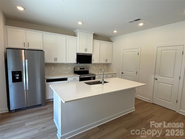 Photo - 436 Luna Ln