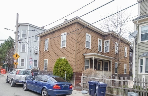 Building Photo - 25 Magee St Unit 2