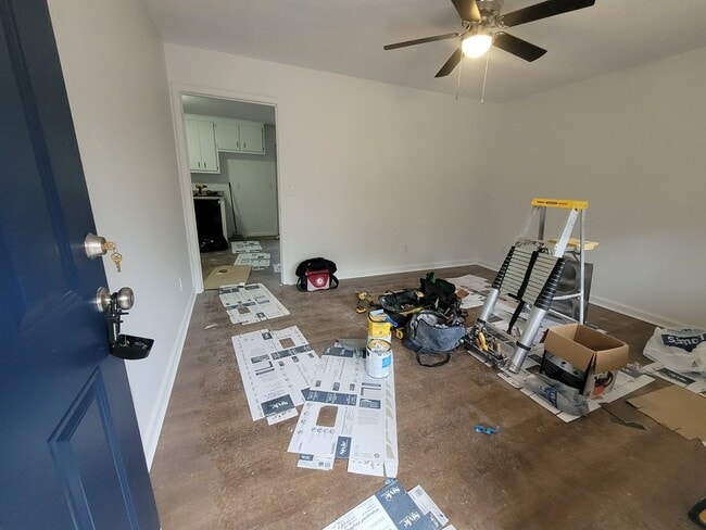 Photo - 1558 Bluff City Rd