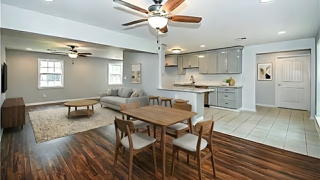 Photo - 3834 Cambridge St