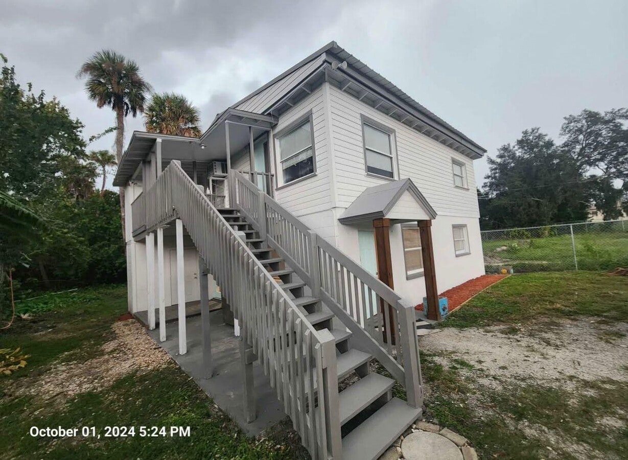 Photo - 615 Clearlake Rd