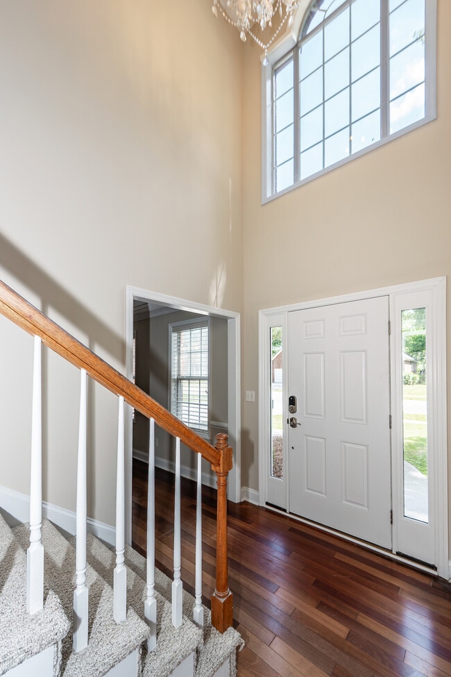 Photo - 107 Spalding Cir
