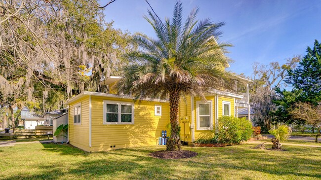 Photo - 14 Sanchez Ave Unit Apt A