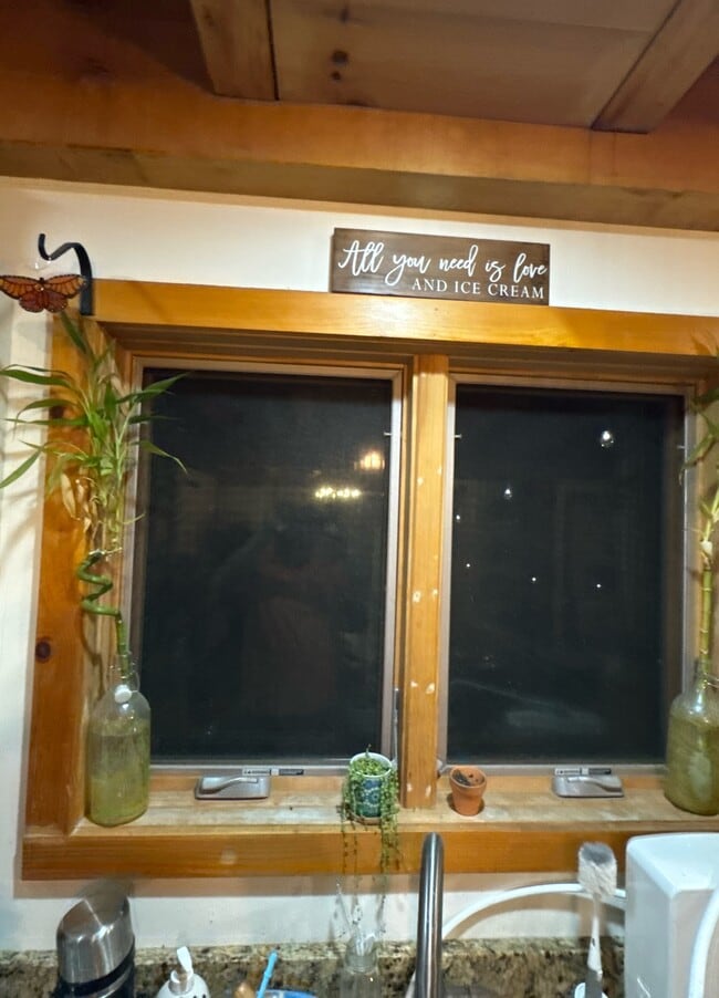 Building Photo - 162c Unit 3