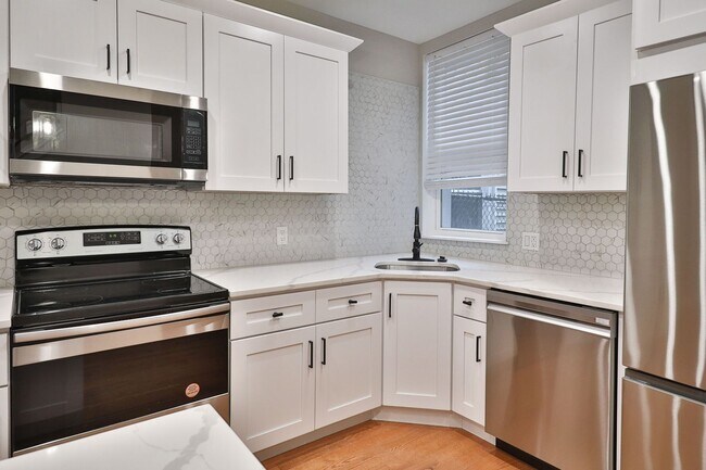 Photo - 1812 N Croskey St