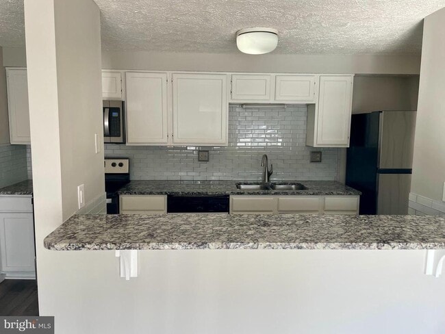 Photo - 17 Cranberry Ct