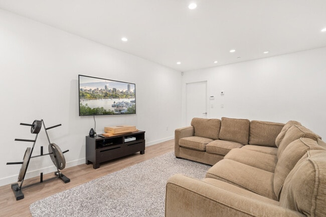 Photo - 641 W 21st Ave Unité SI ID1524695P