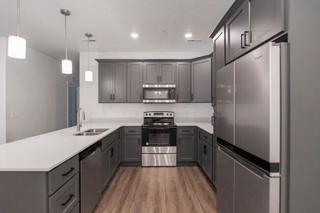 Photo - Gorgeous 3-Bed Fairfax Model Condo at Vist...