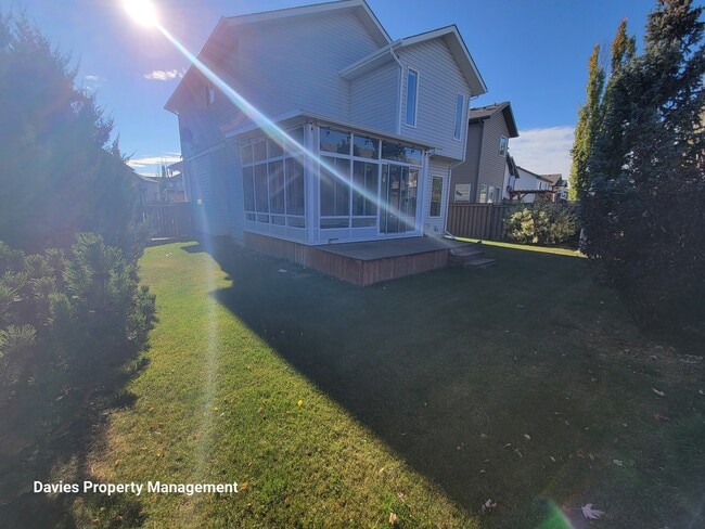 Photo - 8380 Shaske Crescent NW