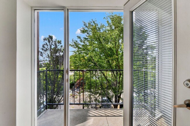 Photo - 5630 Pershing Ave Unit 39