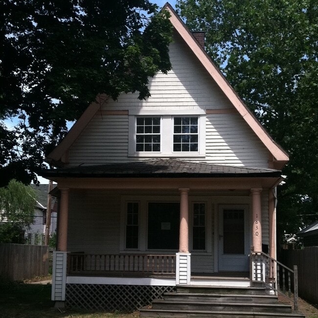 Building Photo - 1830 Corning Ave