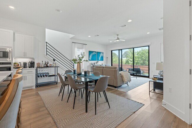 Photo - 16913 Adoro Dr