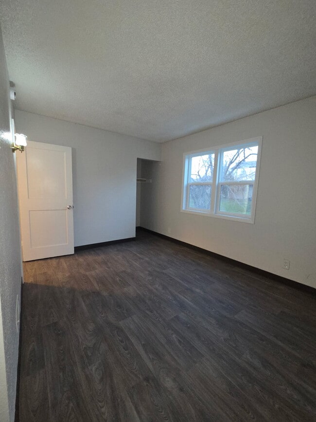 Building Photo - 434 NW 15th St