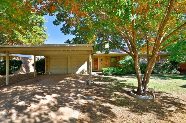 Photo - Cul-de-Sac 3/2/2; Ward, Madison, Cooper schools