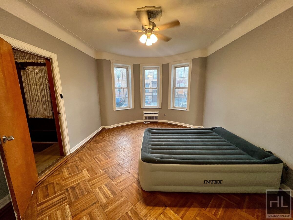 3BR 1.5BA Dutch Colonial Parlor Level Floo... - 3BR 1.5BA Dutch Colonial Parlor Level Floo... Apartamento Unidad 1