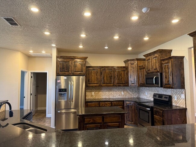 Photo - 4 Bed Brick Home! Parkview School District...