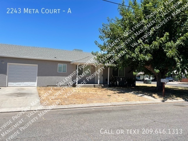 Cute and Cozy Modesto 2 Bedroom 1 Bath Duplex - Cute and Cozy Modesto 2 Bedroom 1 Bath Duplex House