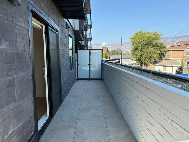 Photo - 1036 Coronation Ave Unit 107