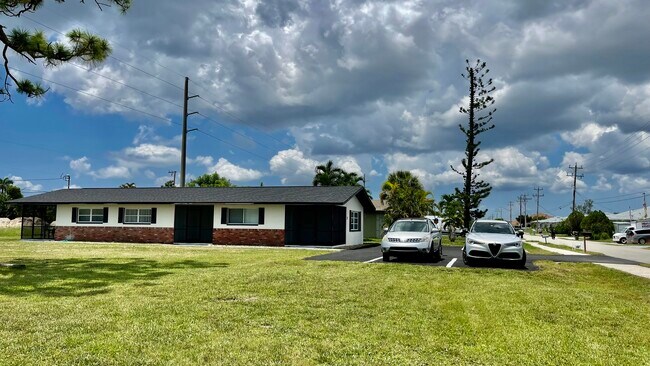 Photo - 230 SW 47th Ter Unit 2