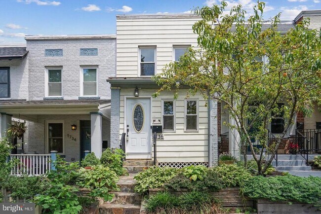 Building Photo - 1736 L St NE Rental