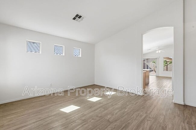 Photo - 14823 W Redfield Rd