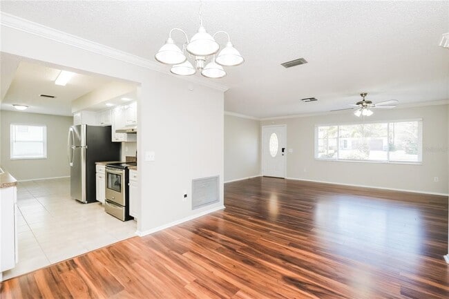 Photo - 1202 MacFarlane Ave