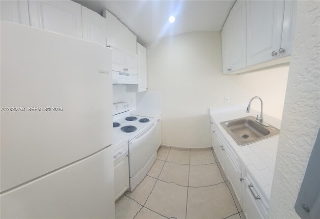Photo - 19600 SW 110th Ct Unidad 209
