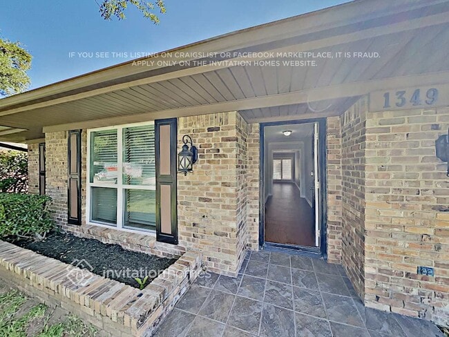 1349 Glenhill Ln